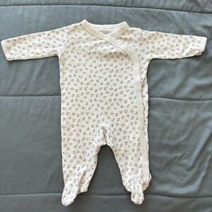 Carters flower footsie